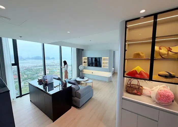 The Luxury Bai Chay * Ha Long