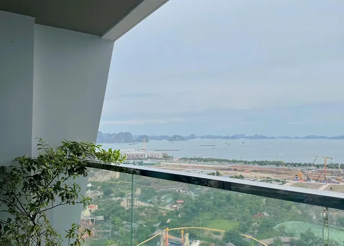 The Luxury Bai Chay * Ha Long