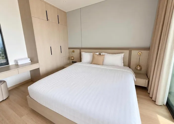 The Luxury Bai Chay Ha Long
