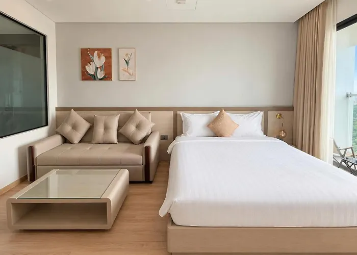 The Luxury Bai Chay